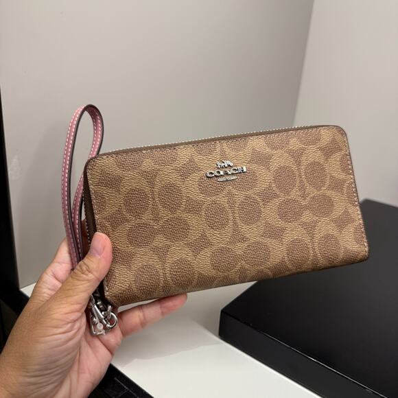 Coach CBZ99 Long Zip Around Wallet With Detachable Card Case In Signature Canvas - Picture 2 of 16